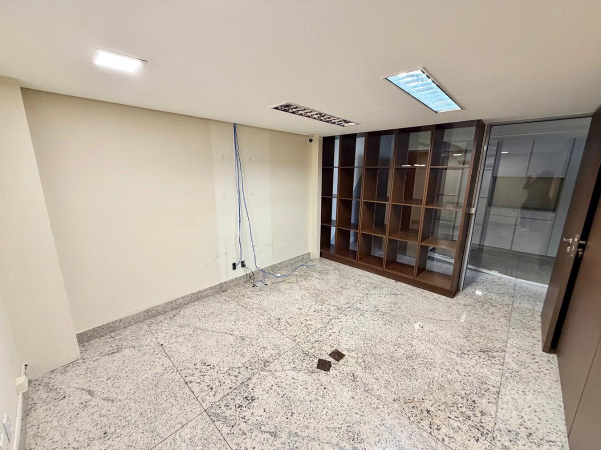Sala, São José, 0 Quarto, 3 Vagas
