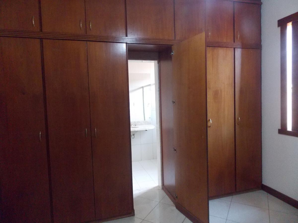 Casa, Havaí, 4 Quartos, 8 Vagas, 2 Suítes