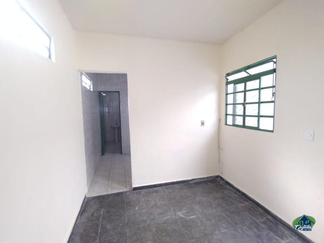 Casa, Nova Esperança, 7 Quartos, 0 Vaga