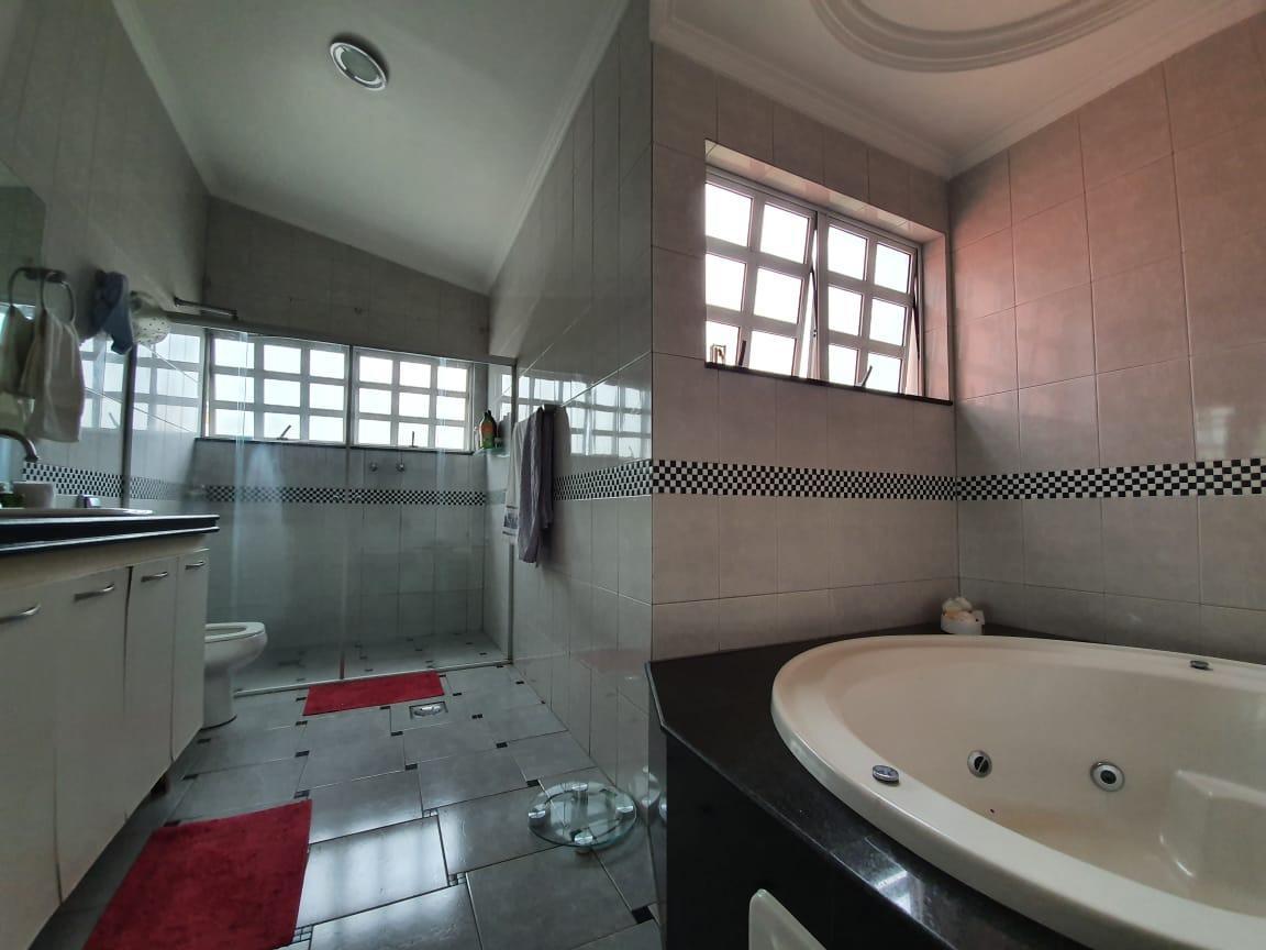 Casa, Jardim Riacho das Pedras, 4 Quartos, 6 Vagas, 3 Suítes