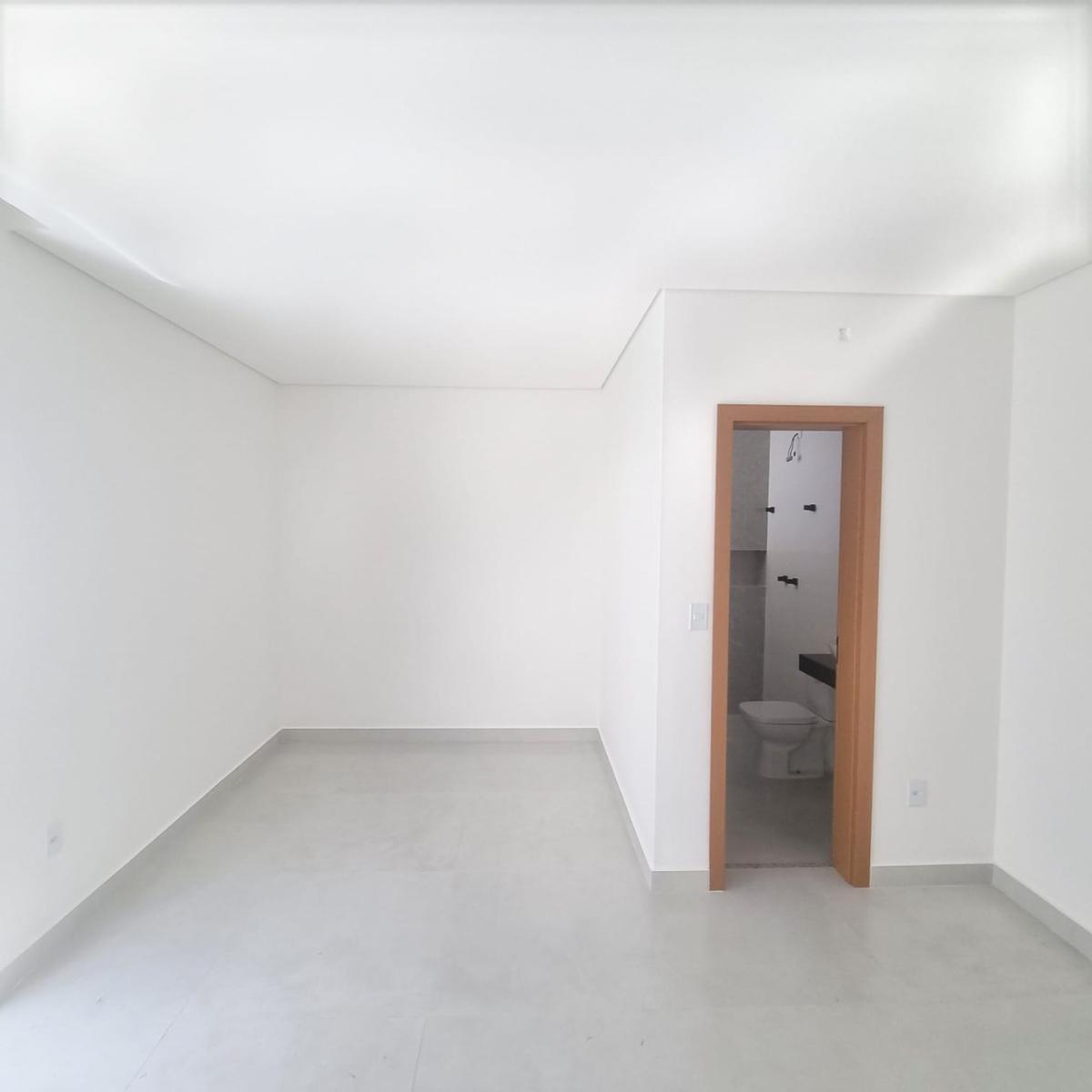 Casa, Planalto, 3 Quartos, 3 Vagas, 1 Suíte