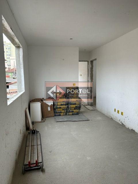 Apartamento, Floresta, 2 Quartos, 2 Vagas, 2 Suítes