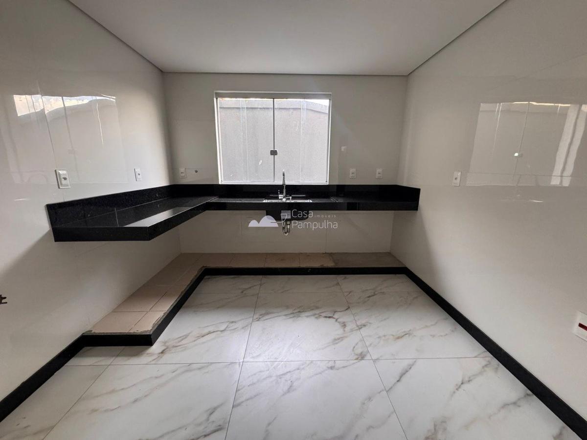 Casa, Trevo, 3 Quartos, 3 Vagas, 2 Suítes