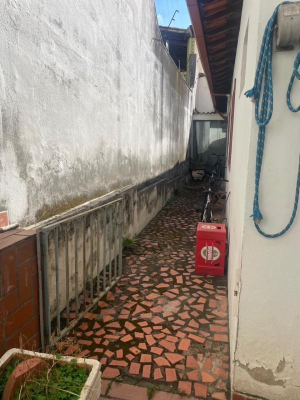 Casa, Castelo, 4 Quartos, 6 Vagas, 2 Suítes