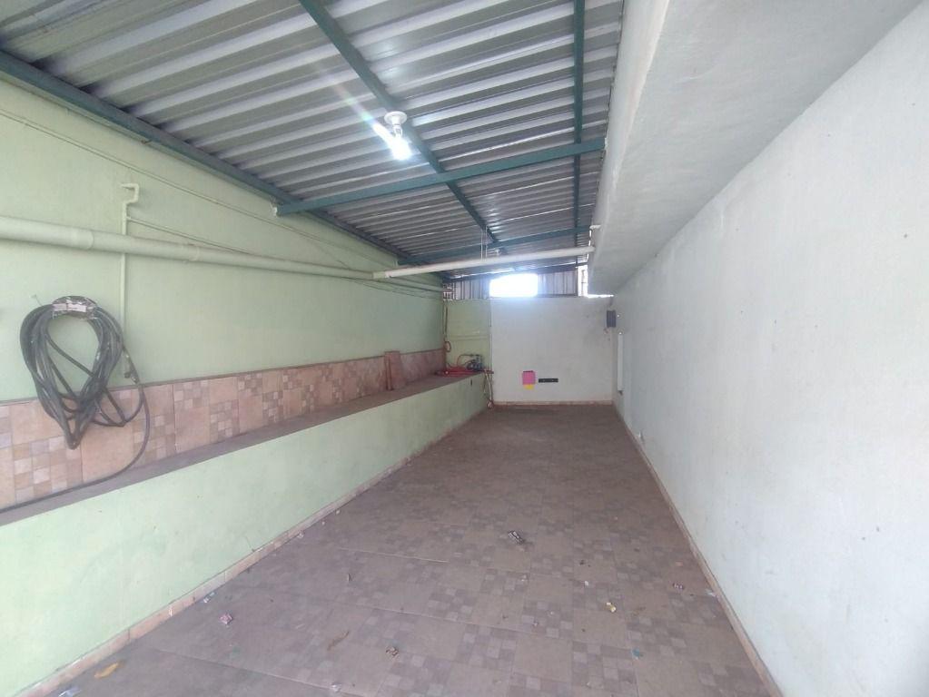 Casa, Centro, 2 Quartos, 0 Vaga