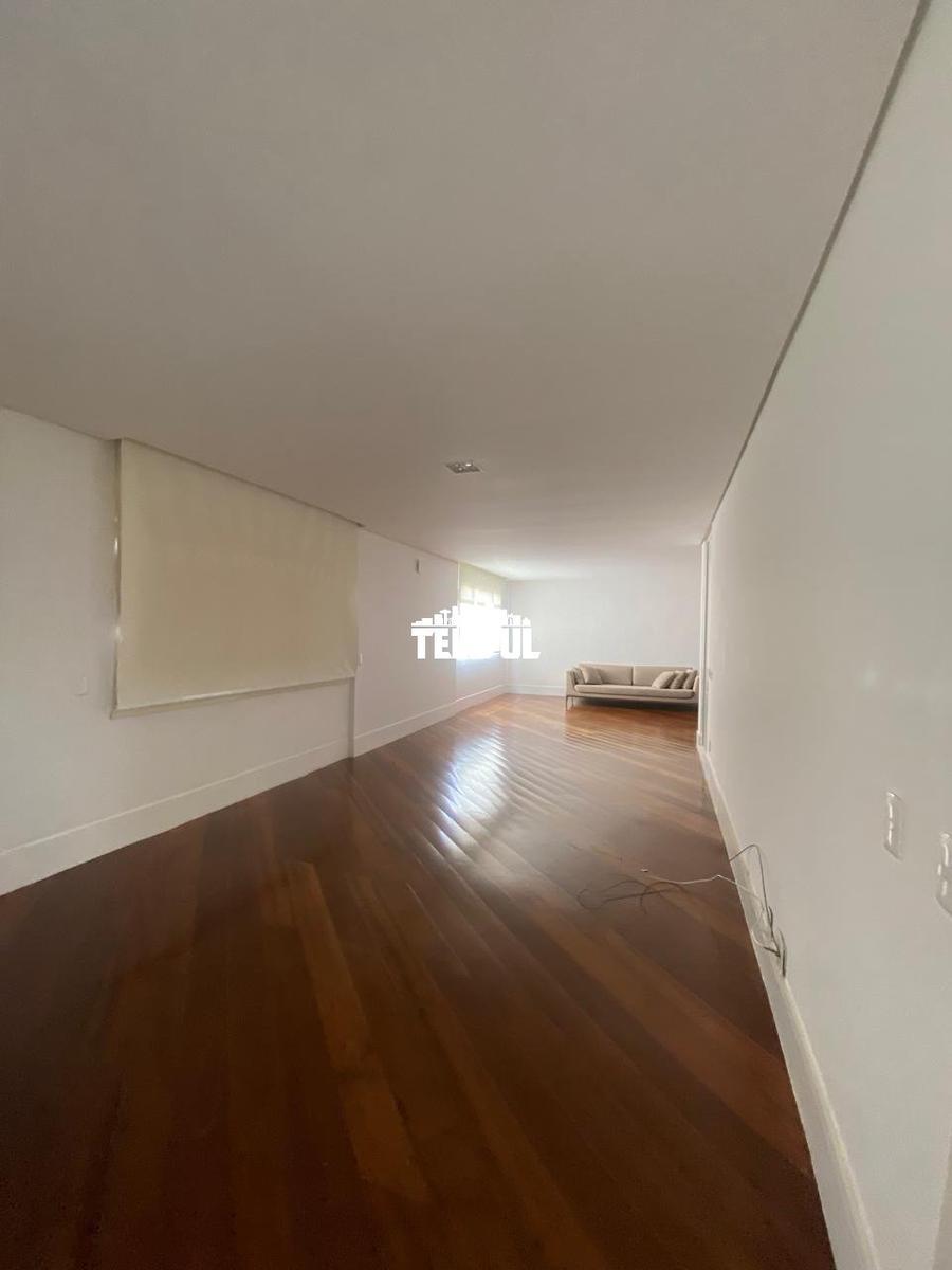 Apartamento, Centro, 4 Quartos, 2 Vagas, 2 Suítes