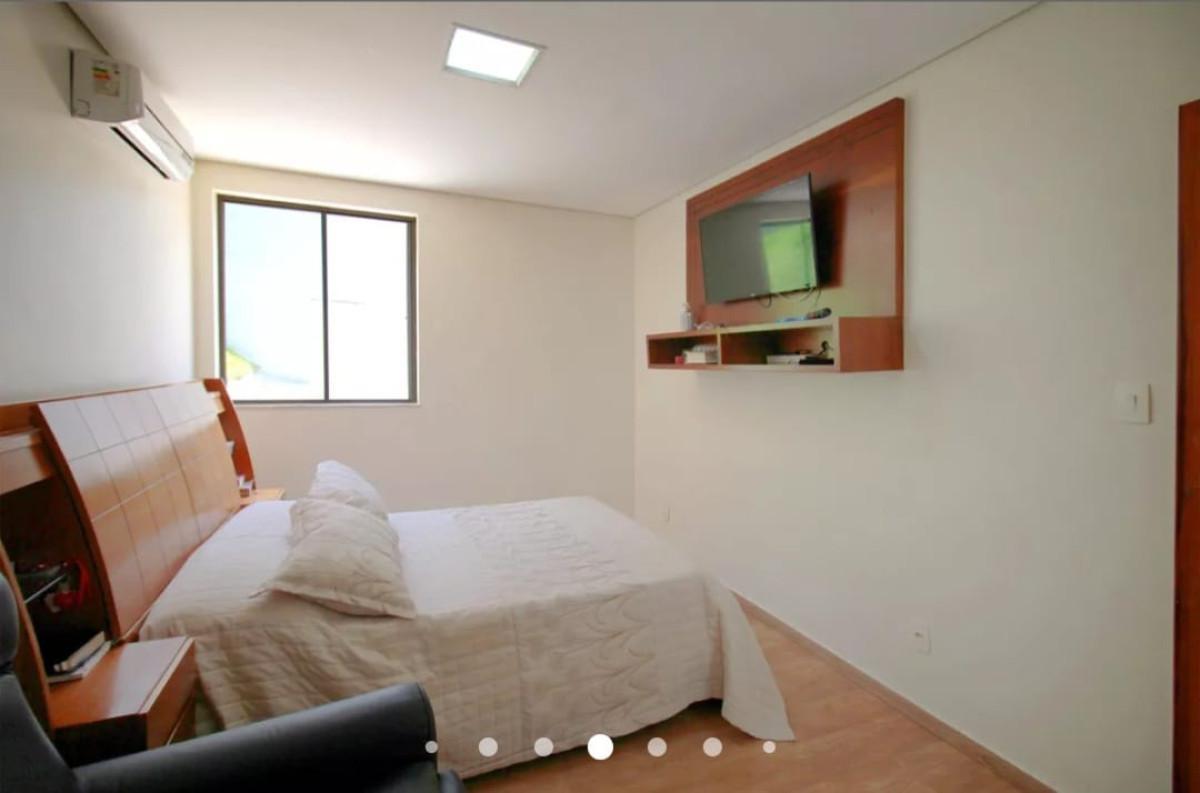 Casa, Santa Cruz, 3 Quartos, 4 Vagas, 1 Suíte