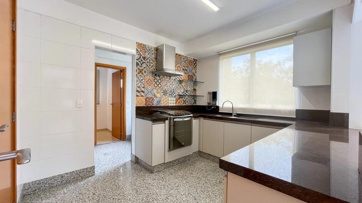 Apartamento, Funcionários, 3 Quartos, 2 Vagas, 2 Suítes