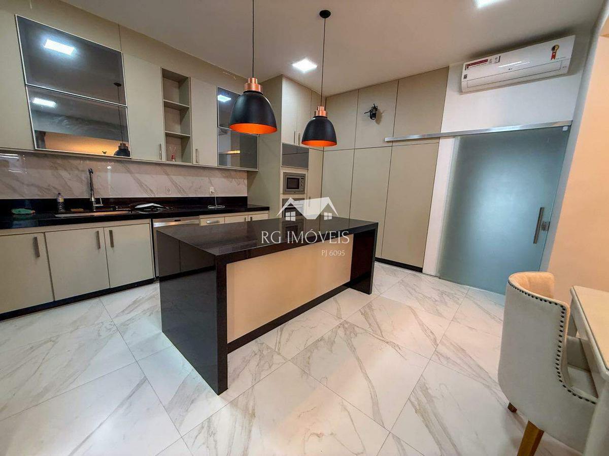 Casa, Brasil Industrial, 8 Quartos, 3 Vagas, 3 Suítes