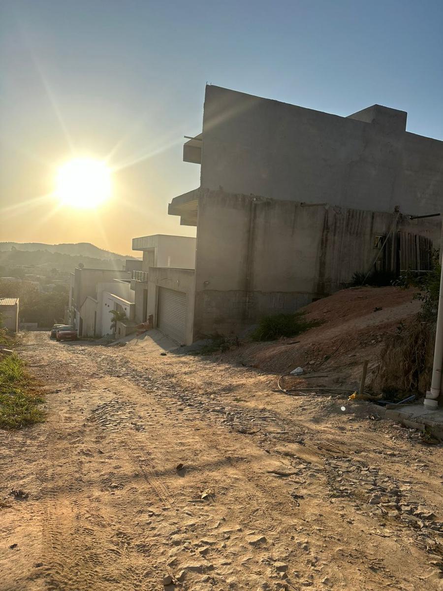 Lote, Tropical, 0 Quarto, 0 Vaga