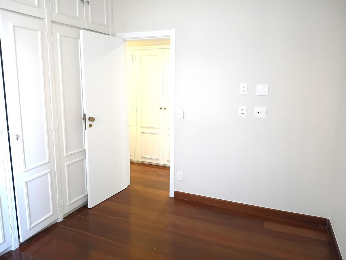 Apartamento, Funcionários, 4 Quartos, 4 Vagas, 2 Suítes