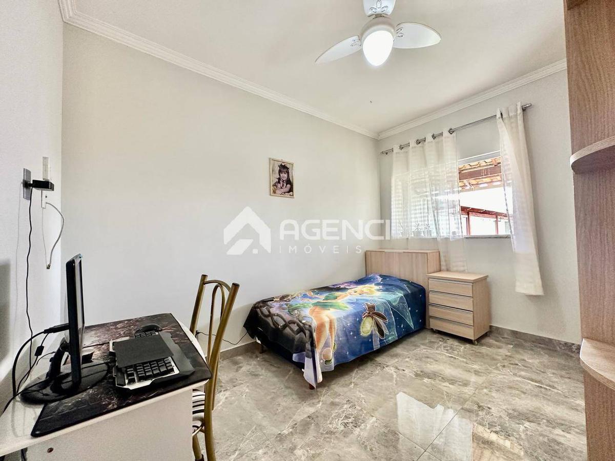 Casa, Cabral, 4 Quartos, 0 Vaga, 2 Suítes