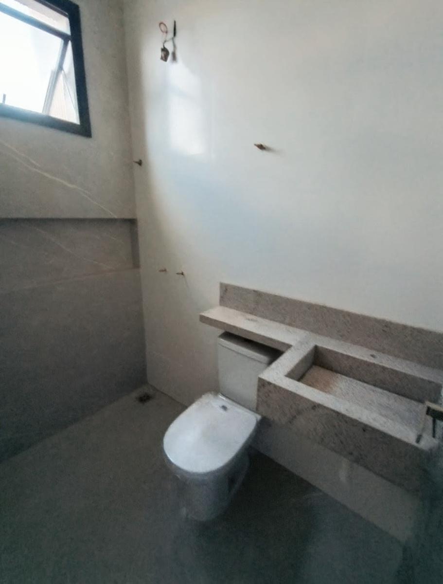 Casa, Planalto, 3 Quartos, 2 Vagas, 1 Suíte