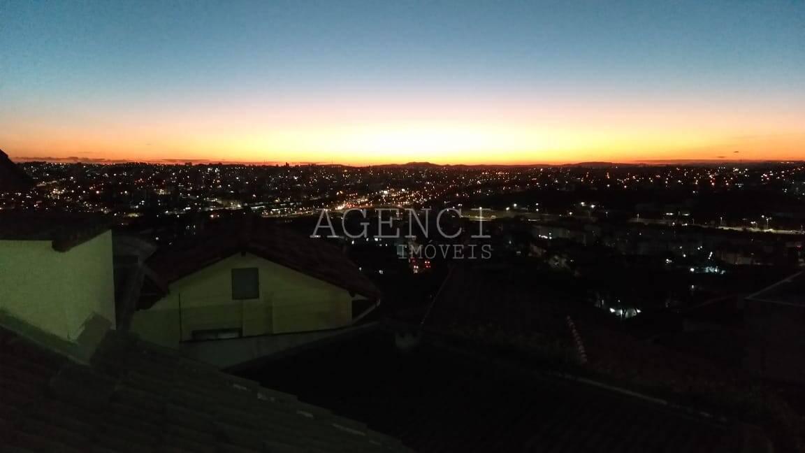 Casa, Camargos, 4 Quartos, 0 Vaga, 2 Suítes