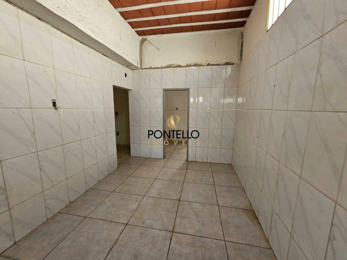 Casa, Esperança, 4 Quartos, 2 Vagas, 1 Suíte