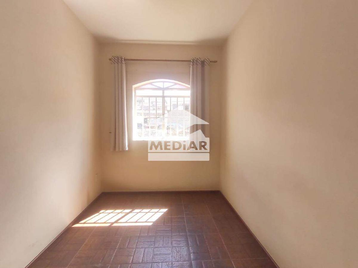 Casa, Sagrada Família, 5 Quartos, 2 Vagas, 1 Suíte