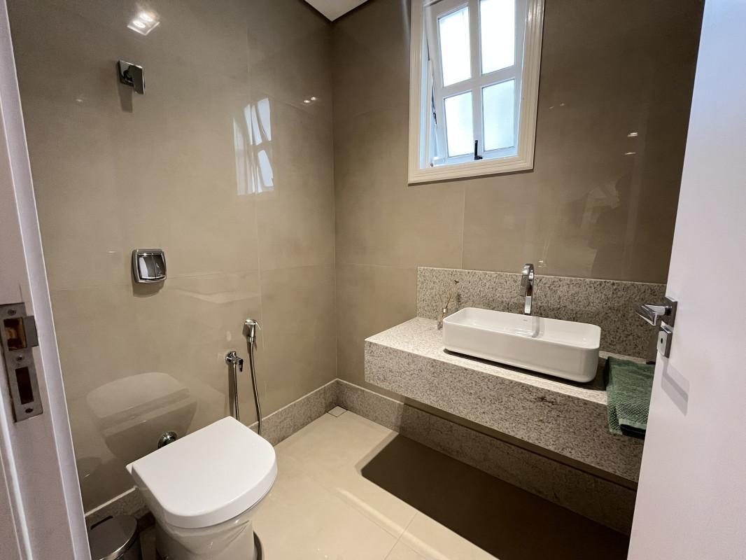 Casa, Guarujá, 3 Quartos, 4 Vagas, 1 Suíte