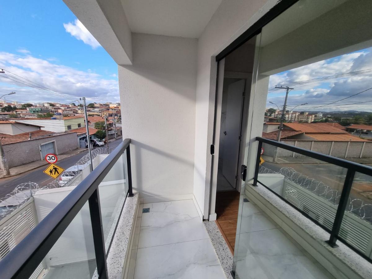 Casa, Floramar, 3 Quartos, 2 Vagas