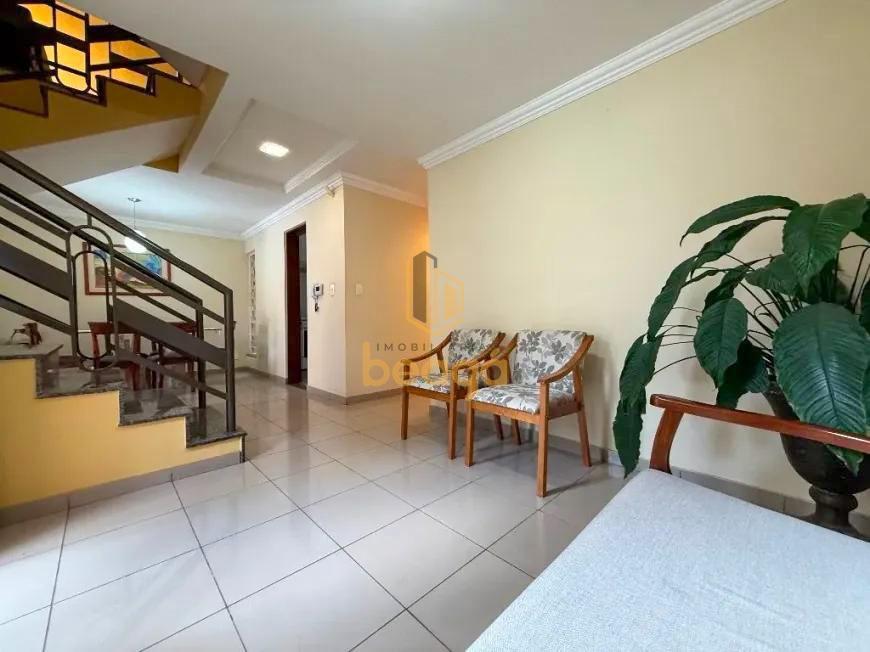 Casa, Caiçaras, 5 Quartos, 6 Vagas, 1 Suíte