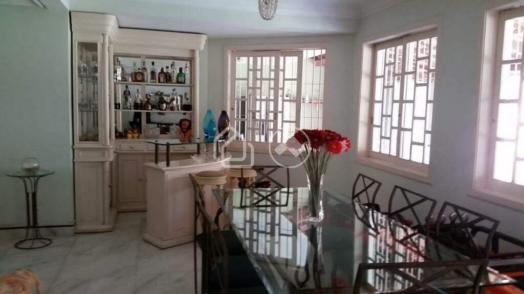 Casa, Estoril, 4 Quartos, 20 Vagas, 2 Suítes