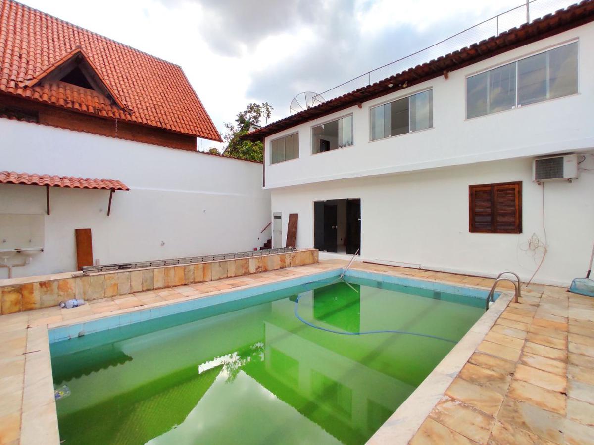 Casa Comercial, São José, 6 Quartos, 4 Vagas, 2 Suítes