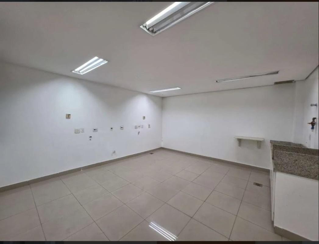 Prédio, Barro Preto, 1 Quarto, 0 Vaga, 1 Suíte