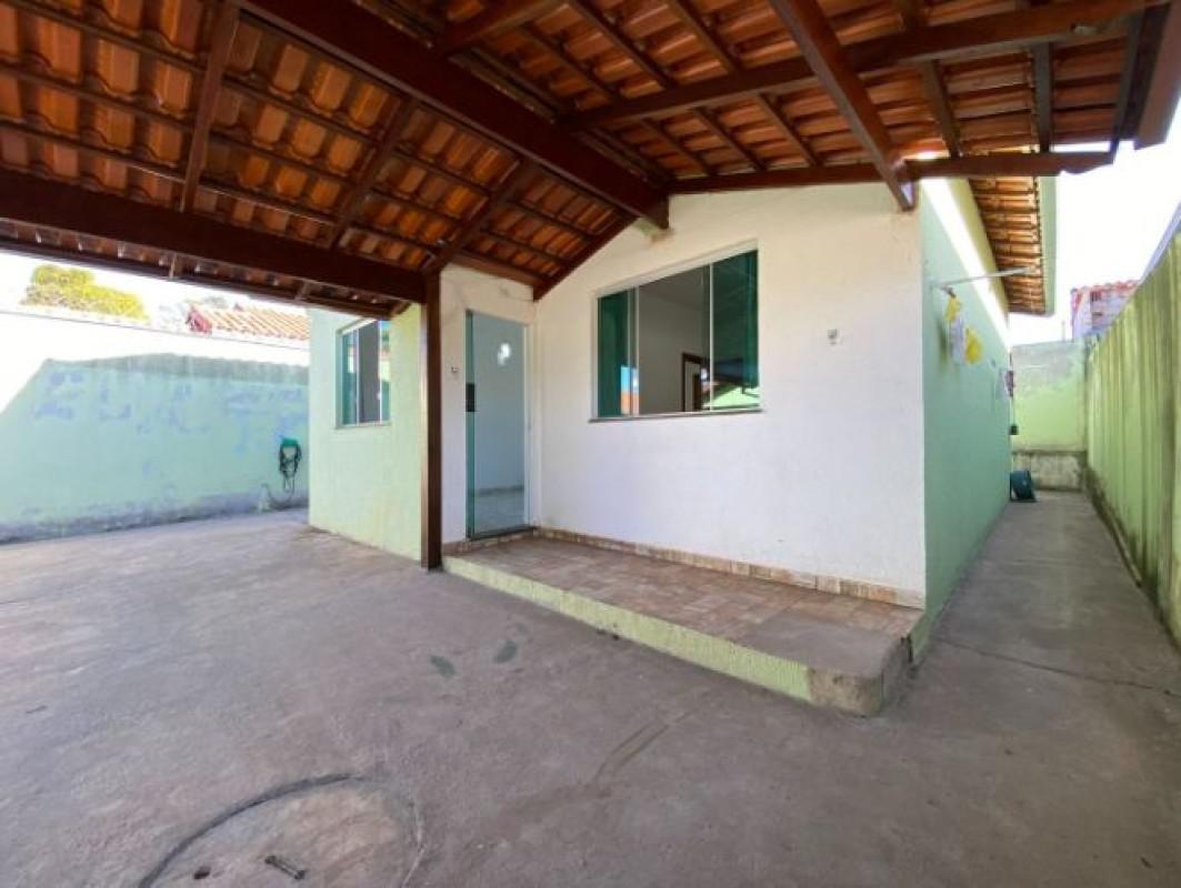 Casa, Bom Jardim, 2 Quartos, 3 Vagas