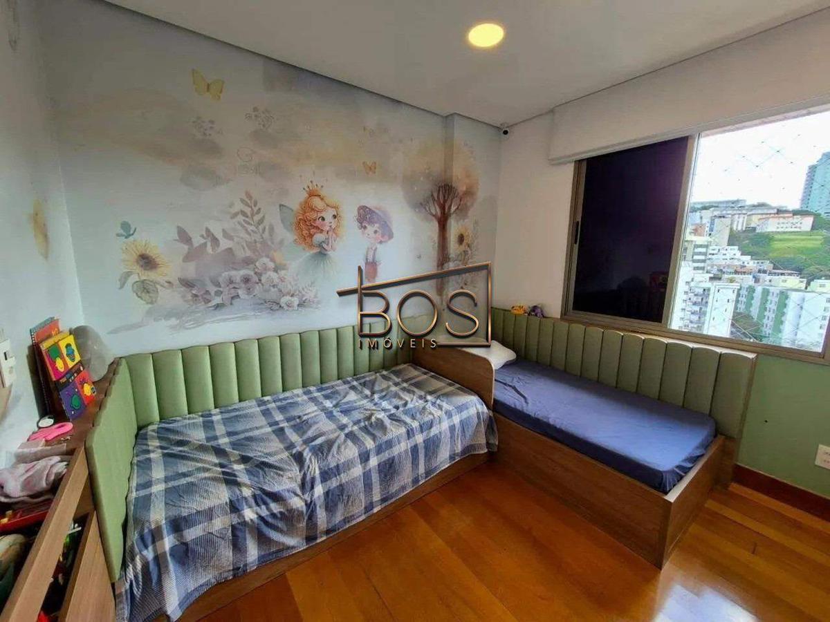 Cobertura, Luxemburgo, 4 Quartos, 3 Vagas, 1 Suíte