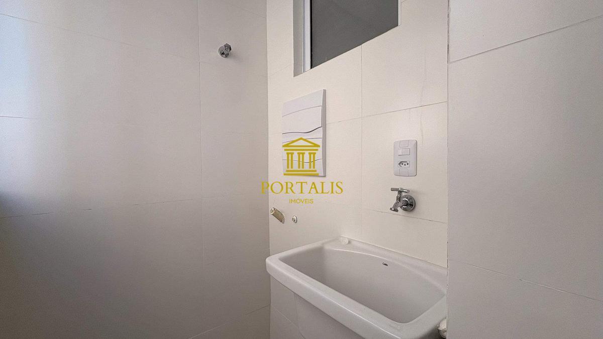Apartamento, Vila Paris, 2 Quartos, 2 Vagas, 1 Suíte