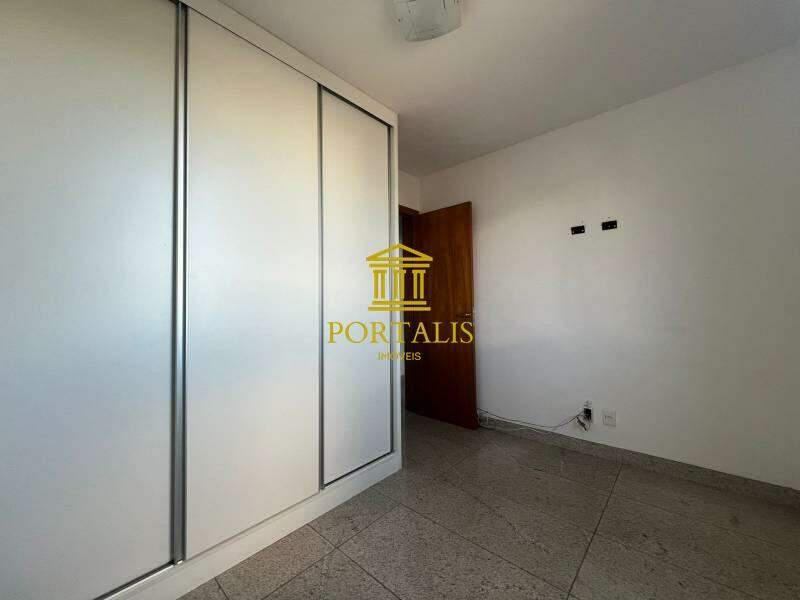Apartamento, Sagrada Família, 3 Quartos, 2 Vagas, 1 Suíte