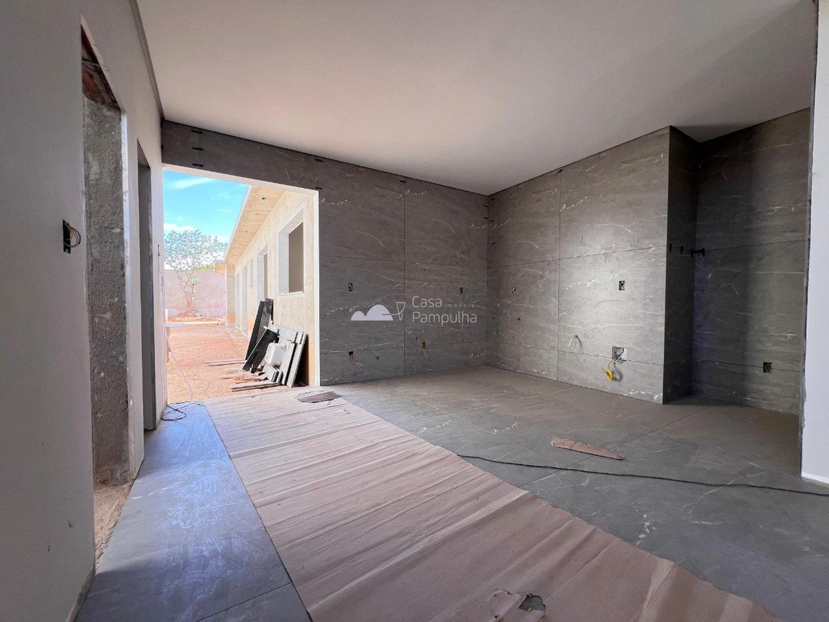 Casa, Trevo, 4 Quartos, 3 Vagas, 3 Suítes