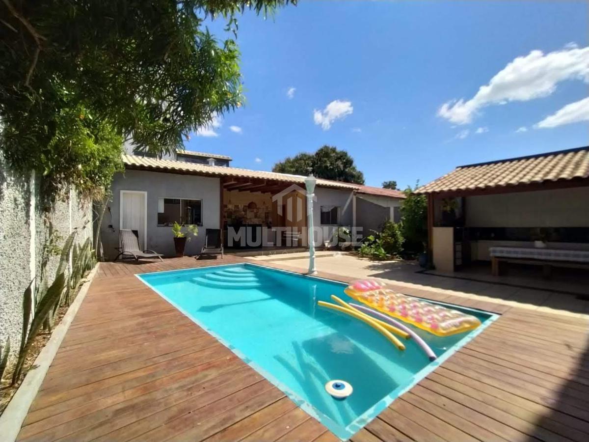 Casa, Heliópolis, 5 Quartos, 4 Vagas, 2 Suítes