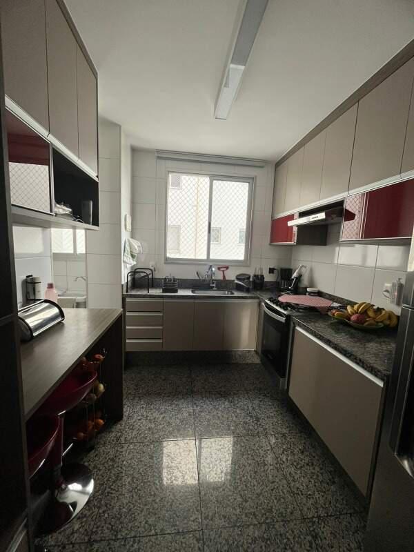 Apartamento, Estoril, 3 Quartos, 3 Vagas, 1 Suíte