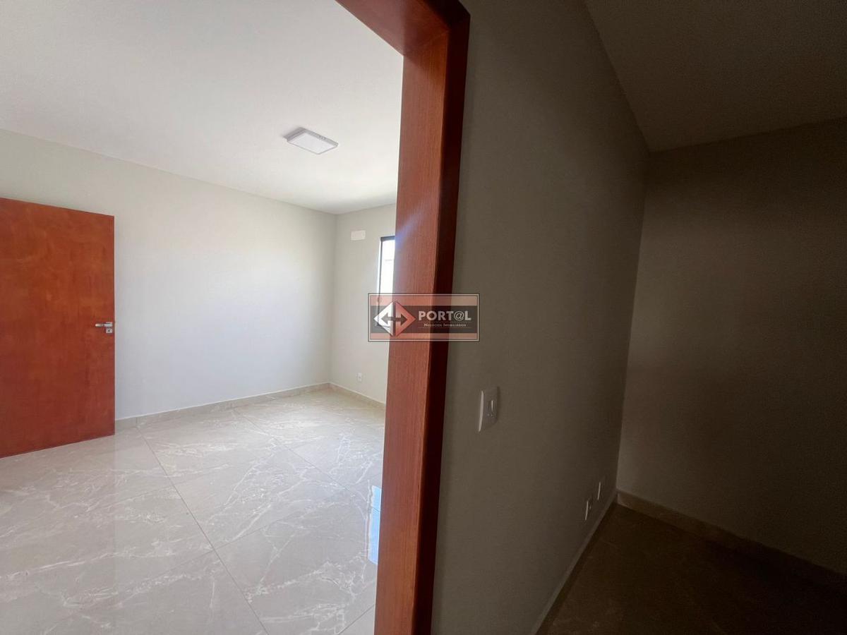 Casa, Palmital, 3 Quartos, 2 Vagas, 1 Suíte