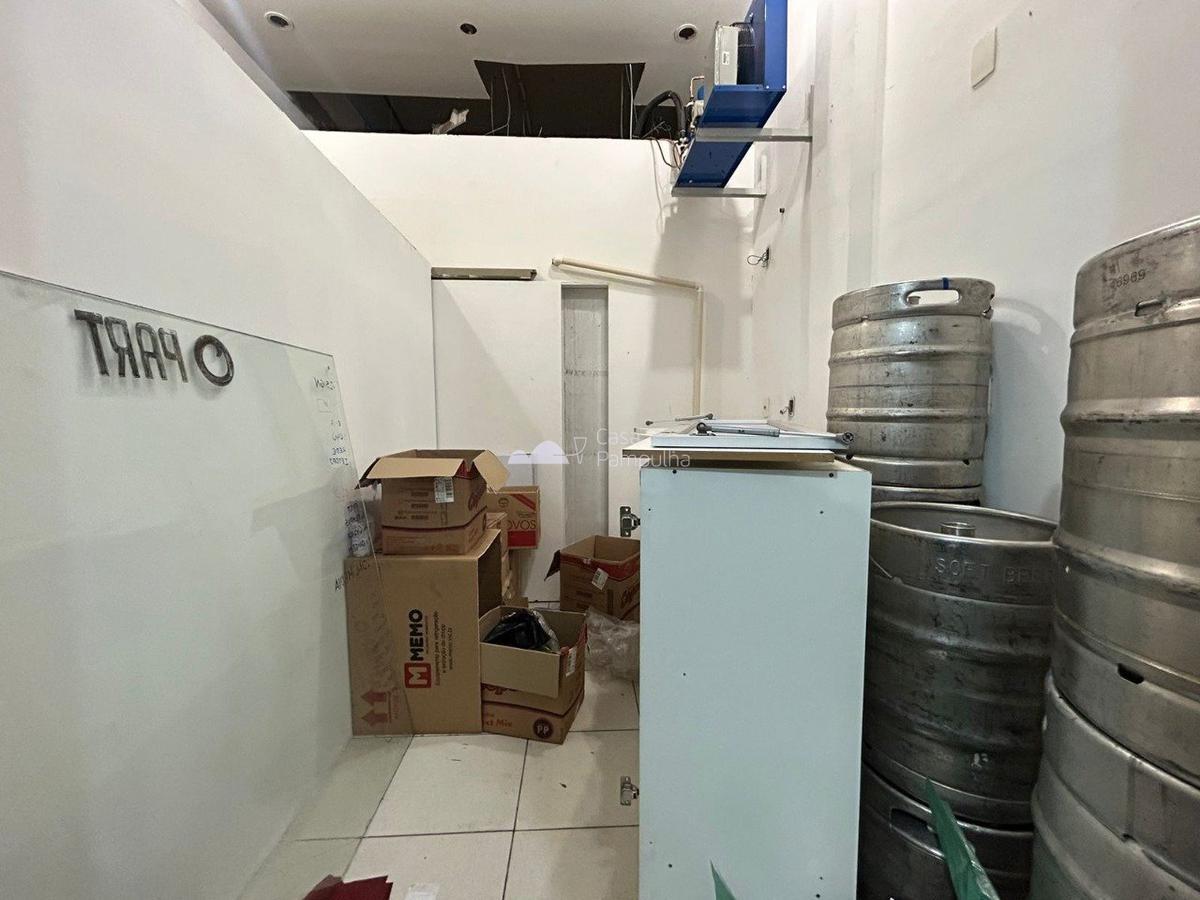 Galpão, São José, 0 Quarto, 1 Vaga