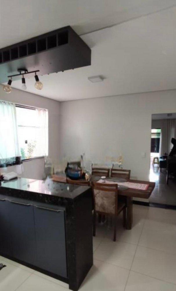 Casa, Masterville, 2 Quartos, 2 Vagas, 1 Suíte