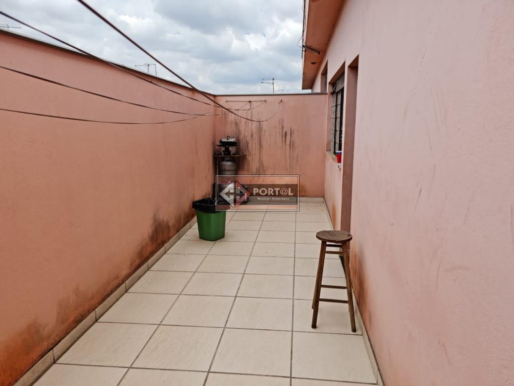 Casa Comercial, Letícia, 2 Quartos, 0 Vaga