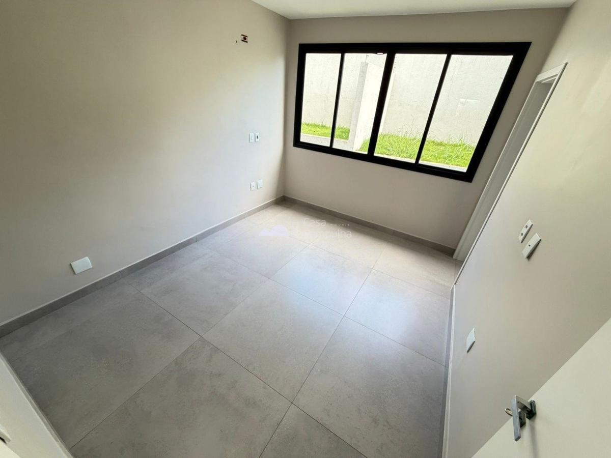 Casa, Trevo, 3 Quartos, 2 Vagas, 2 Suítes