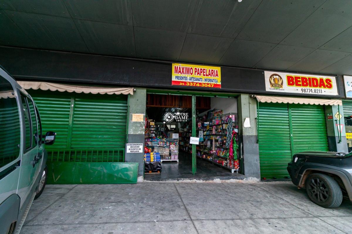 Galpão, Cinquentenário, 0 Quarto, 12 Vagas