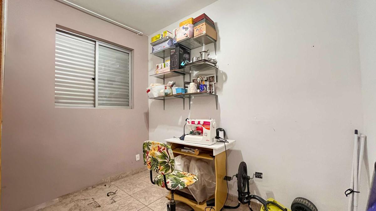 Casa, Buritis, 5 Quartos, 0 Vaga, 1 Suíte