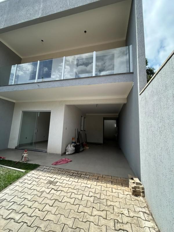 Casa, Centro, 3 Quartos, 2 Vagas, 1 Suíte