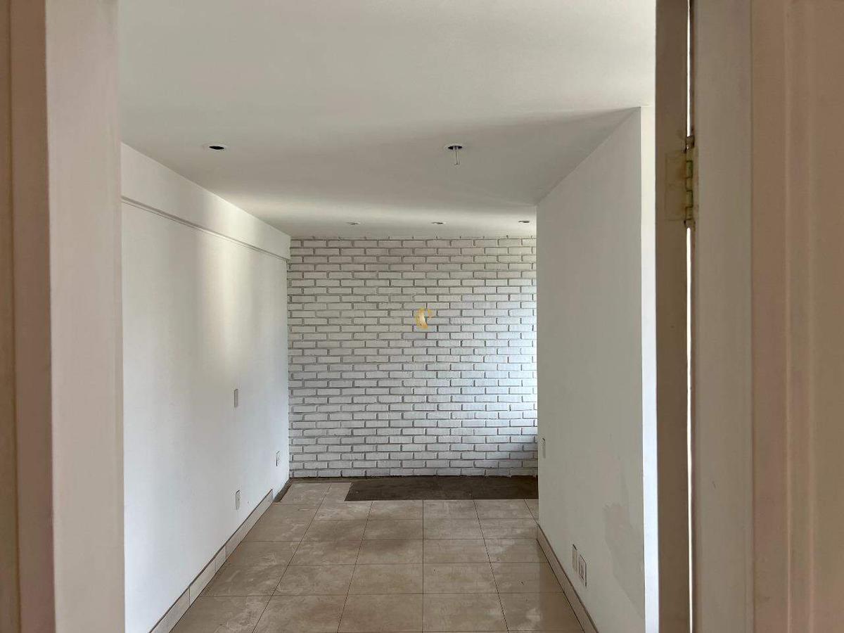 Sala, Barro Preto, 0 Quarto, 1 Vaga