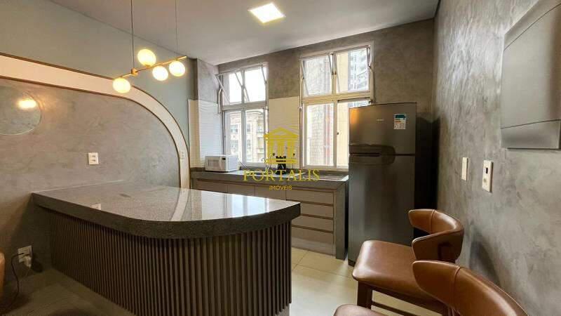 Apartamento, Centro, 2 Quartos, 0 Vaga, 1 Suíte