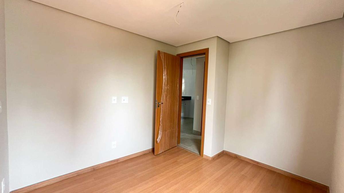 Apartamento, Funcionários, 2 Quartos, 1 Vaga