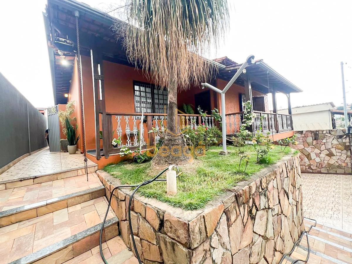 Casa, Nacional, 3 Quartos, 4 Vagas, 1 Suíte