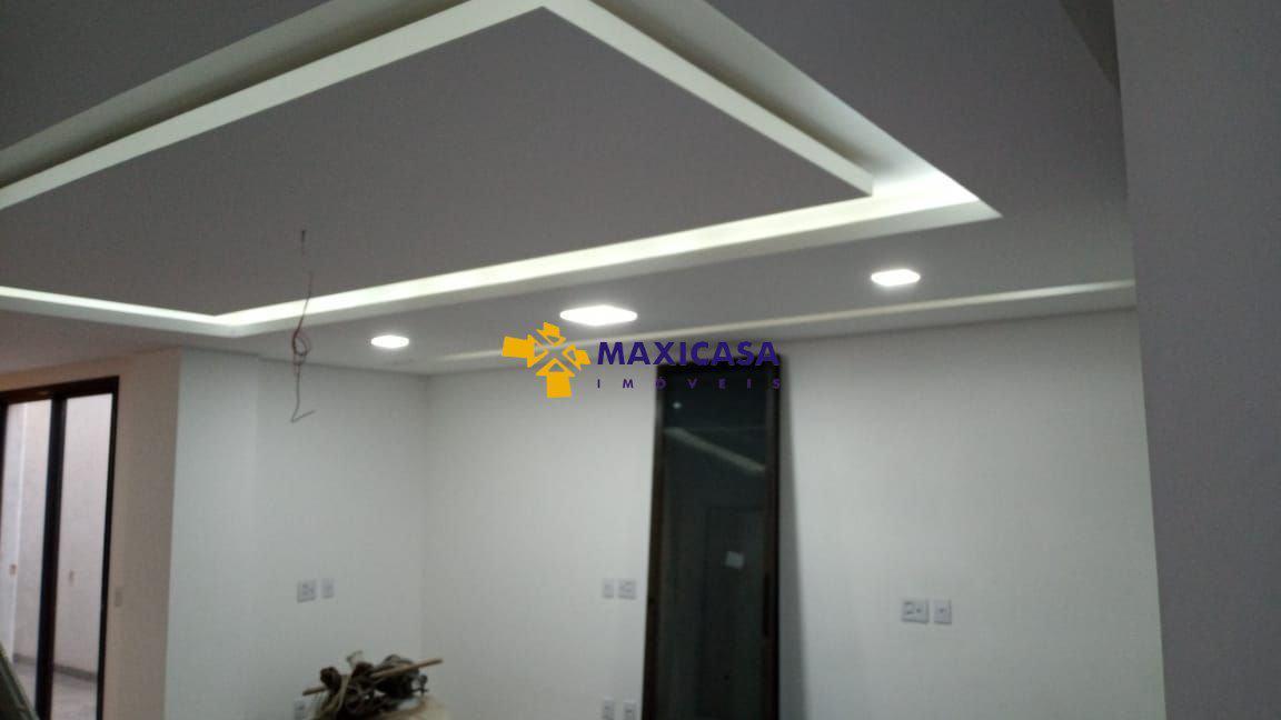 Casa, Santa Rosa, 3 Quartos, 4 Vagas, 3 Suítes