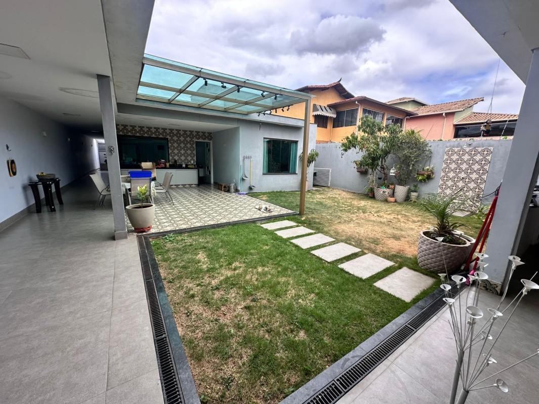 Casa, Parque Xangri-lá, 4 Quartos, 4 Vagas, 1 Suíte