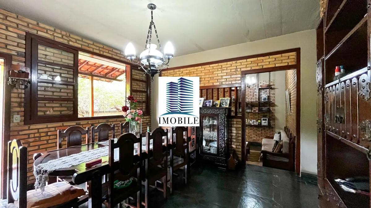 Casa, Luxemburgo, 4 Quartos, 4 Vagas, 2 Suítes