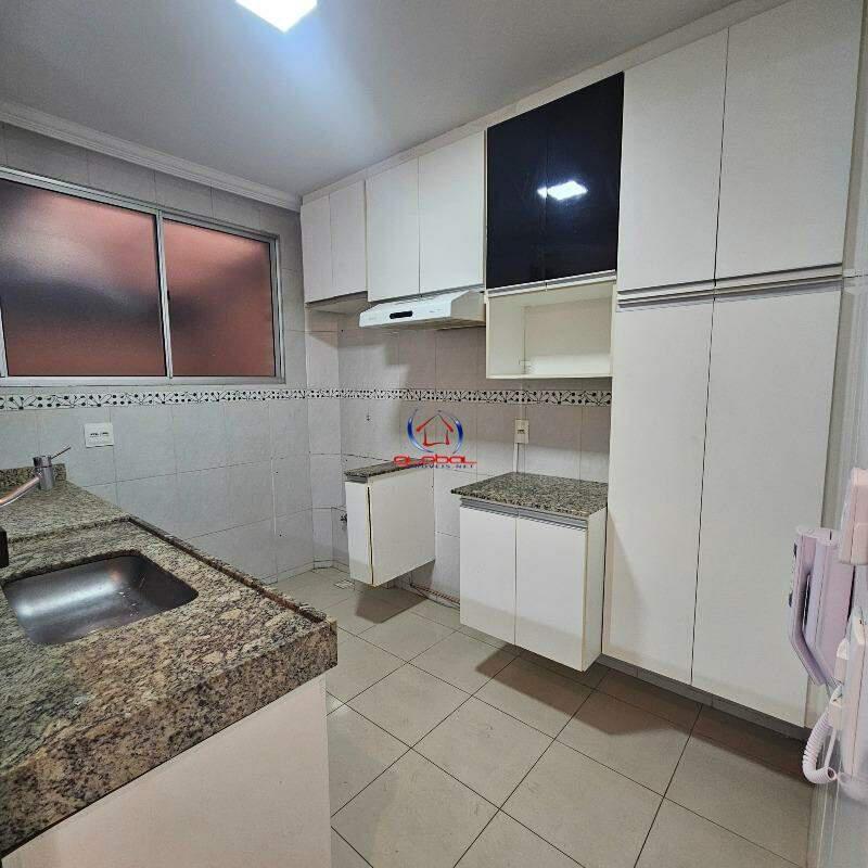 Área Privativa, Cabral, 2 Quartos, 1 Vaga