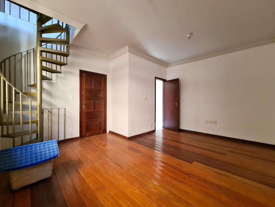 Cobertura, Ouro Preto, 3 Quartos, 2 Vagas, 1 Suíte